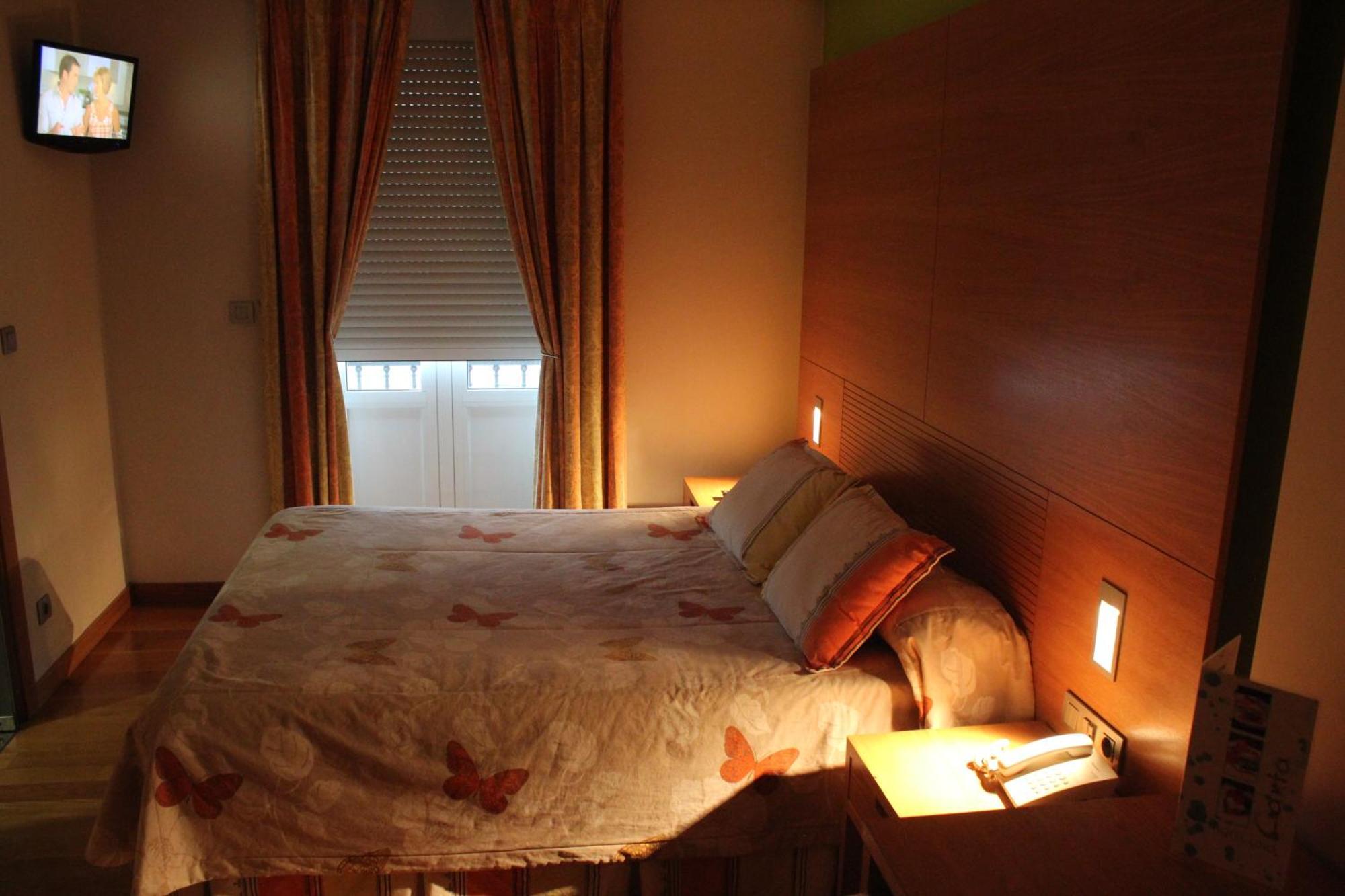 Hotel Lino Виго Экстерьер фото